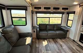 2022 Heartland Sundance Ultra Lite 293RL
