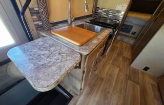 Meet "Lucy" 2018 Thor Four Winds Smtx1826