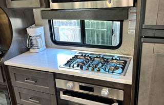 Brand New Glamping 5th Wheel- No Towing Necessary