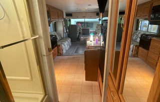 2000 Four Winds RV Hurricane 32A