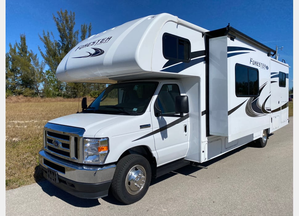 Class C Motor Home rentals in North Fort Myers