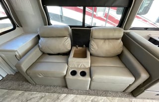 2022 Fleetwood RV Bounder 33C (Brand New)