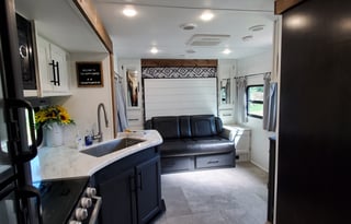 The Happy Camper | Bunks & Upgraded Queen Mattress