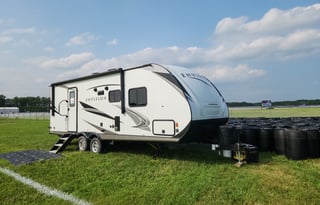 Traveler – Compact Comfort for Your Next Adventure