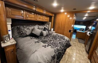2018 Thor Motor Coach Aria 3901