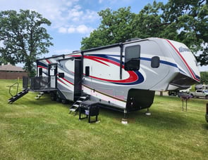 Grand Design Momentum 399TH-R