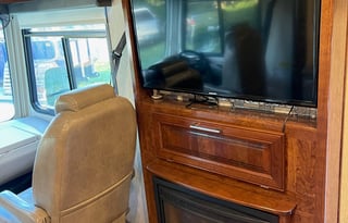 Home Away from Home - Bunkbed / 2 full Baths