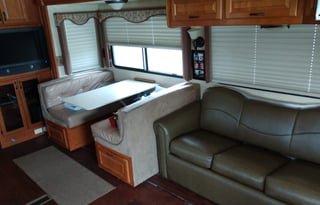 2009 Forest River Berkshire 390BH
