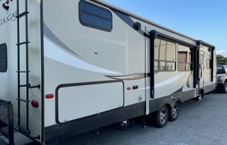 Keystone Cougar 34TSB East