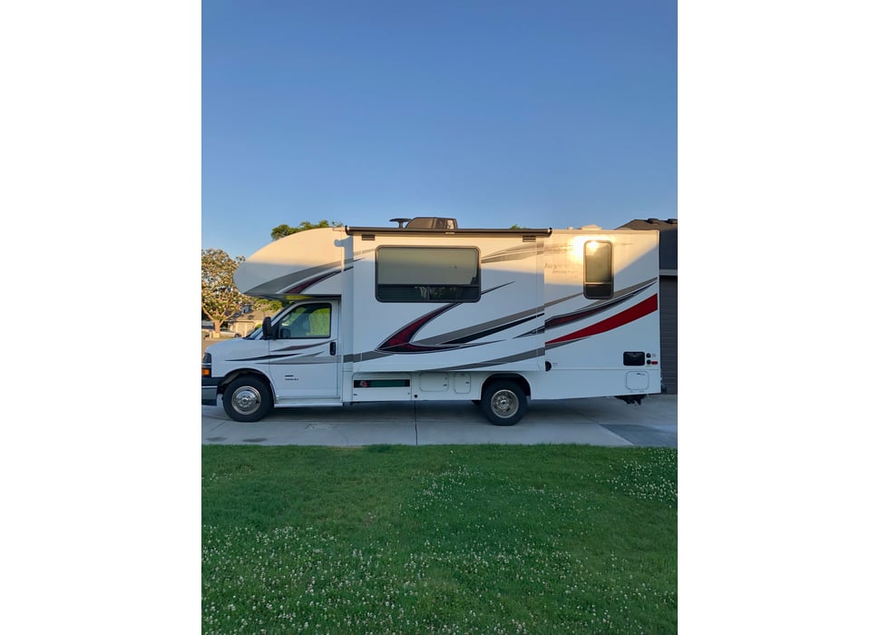 Class C Motor Home rentals in KENNEWICK