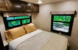 "Sully" the Jayco Redhawk w/BUNKS!!