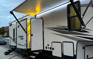 NEW (2) Bedroom 5th Wheel - Sierra 3440BH