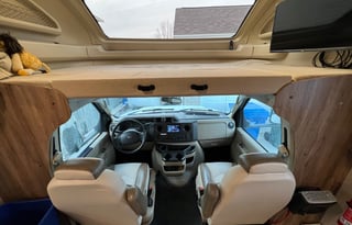 2019 Entegra Coach Odyssey 29V 32’