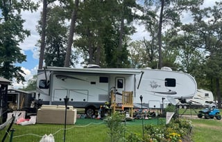 Sam & JP’s Kid approved camper rental !