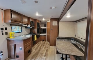 Big SHOWER★SLIDEOUT★BUNKS★OUTDOOR KITCHEN★Exit407