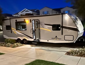 Coachmen RV Adrenaline 27LT