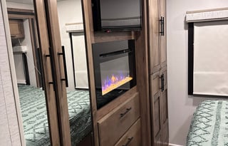 Entegra Accolade XT 35L - Adventure awaits