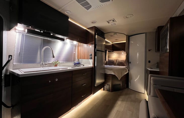 Beautiful rig to camp in.