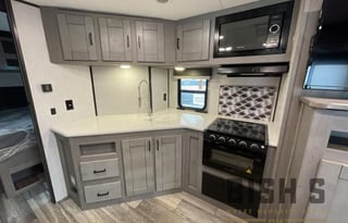 Modern Family & Pet Friendly North Trail Ultralite