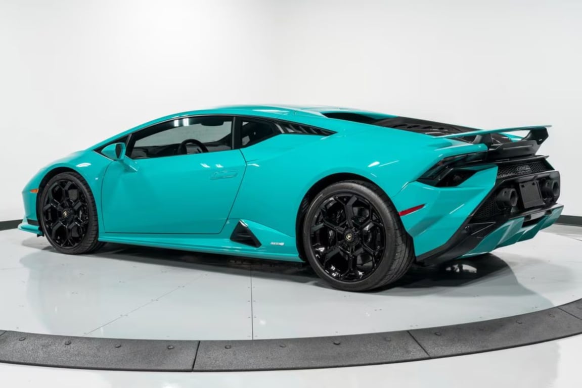 2023 Lamborghini Huracan Tecnica photo 8 of 55