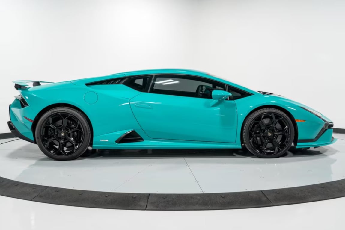 2023 Lamborghini Huracan Tecnica photo 19 of 55