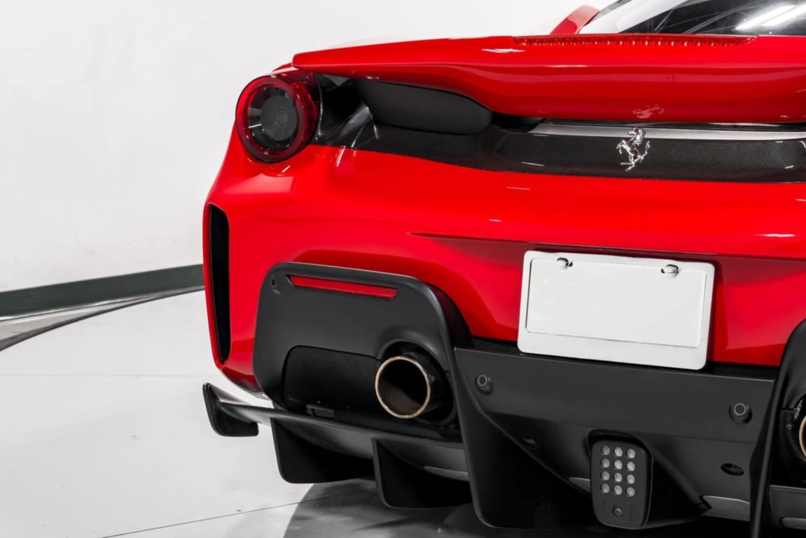 2020 Ferrari 488 Pista photo 10 of 51