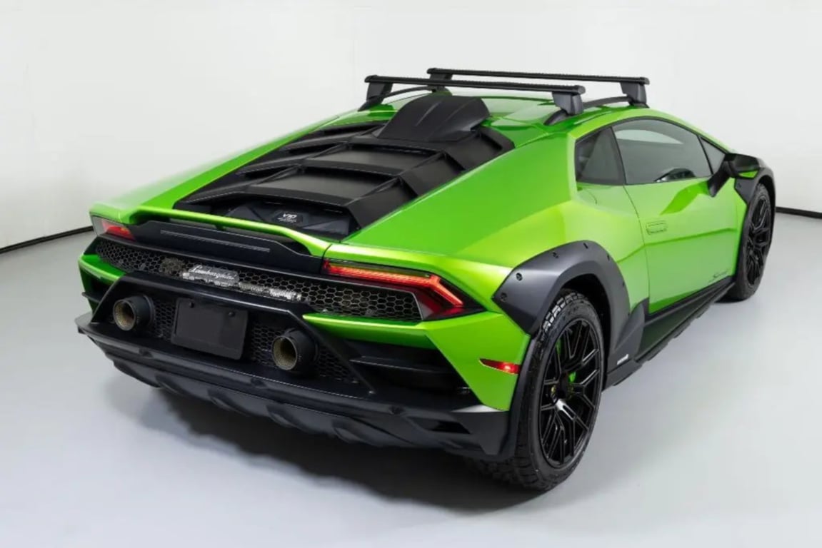 2024 Lamborghini Huracan Sterrato photo 7 of 22