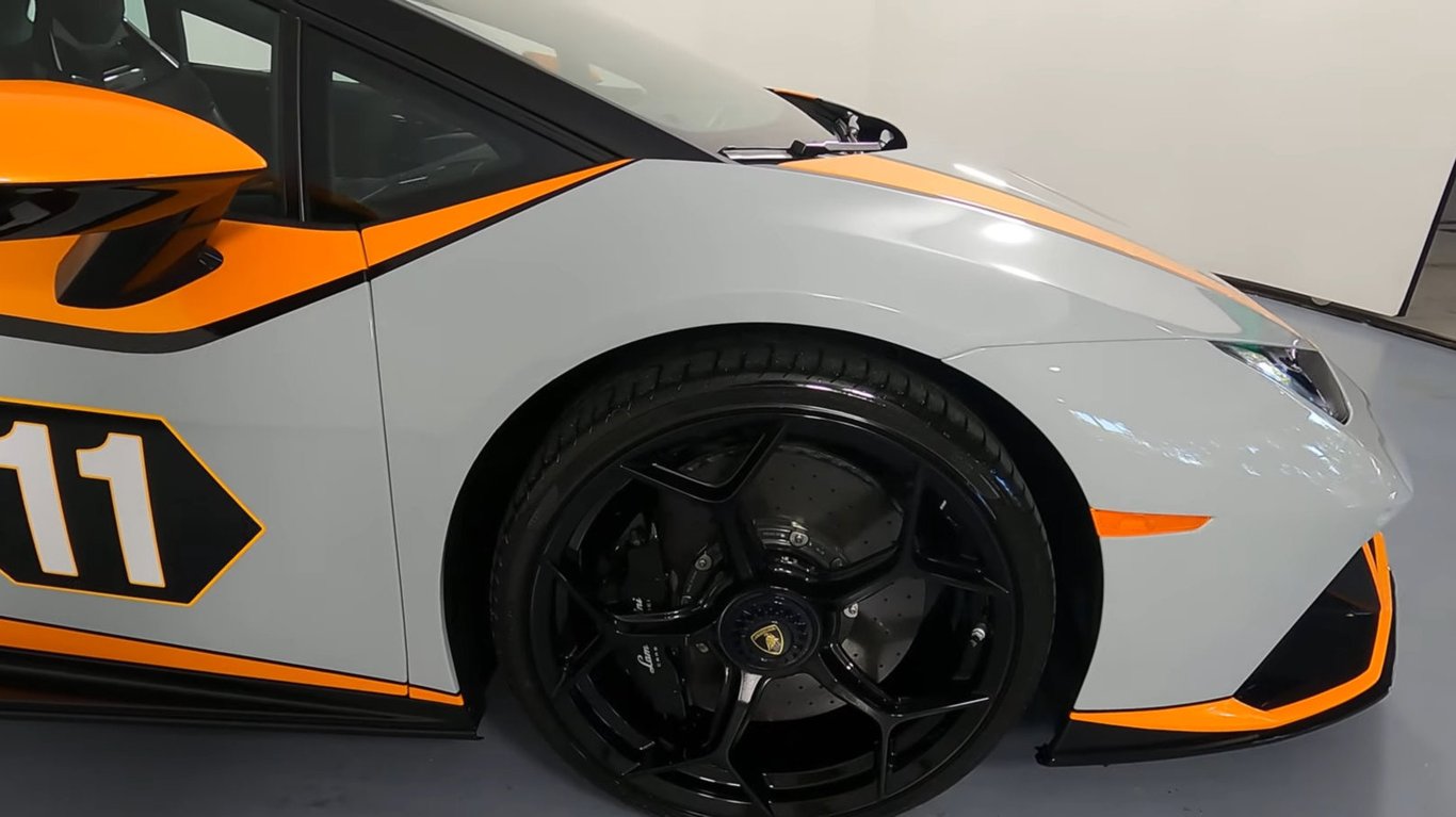 2020 Lamborghini Huracan EVO GT Celebtration photo 11 of 23