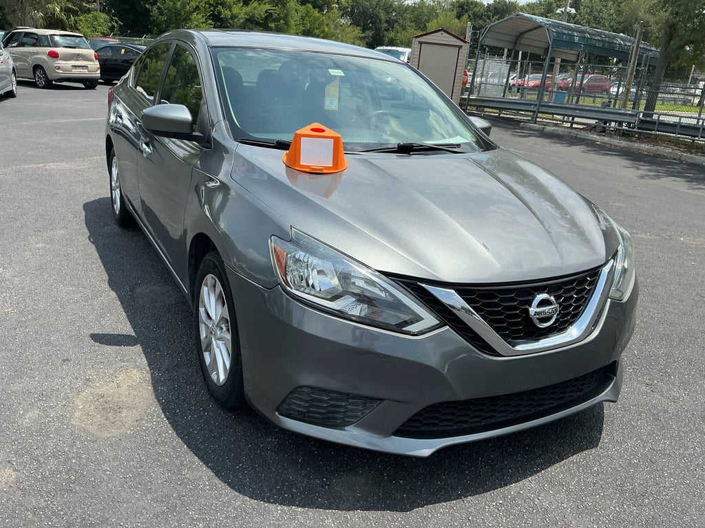 2017 NISSAN Sentra SV photo 4 of 9