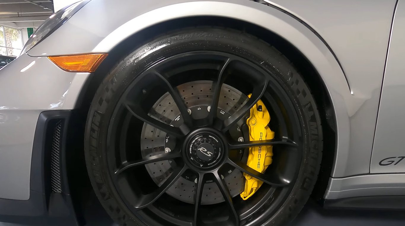 2019 Porsche 911 GT2 RS photo 7 of 27