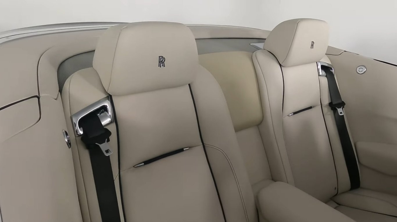 2019 Rolls-Royce Dawn photo 23 of 31