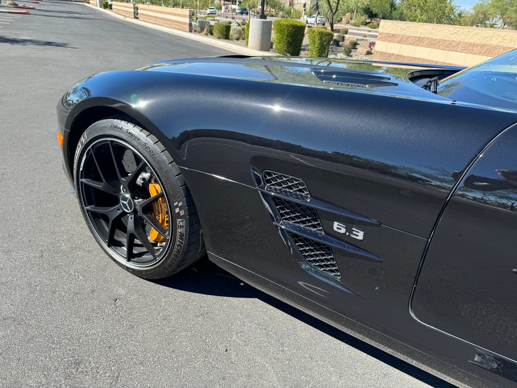 2015 Mercedes-Benz SLS-Class SLS AMG GT Final Edition photo 10 of 49