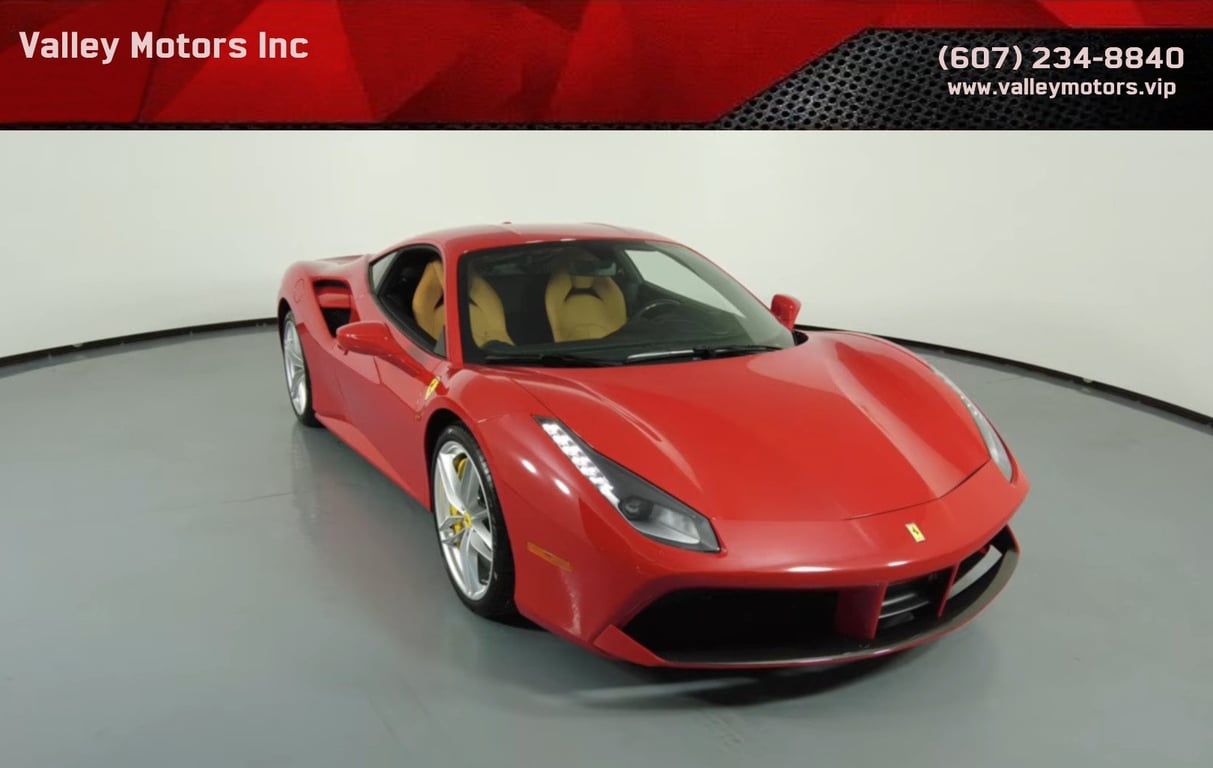 2017 Ferrari 488 GTB, photo 1 of 22