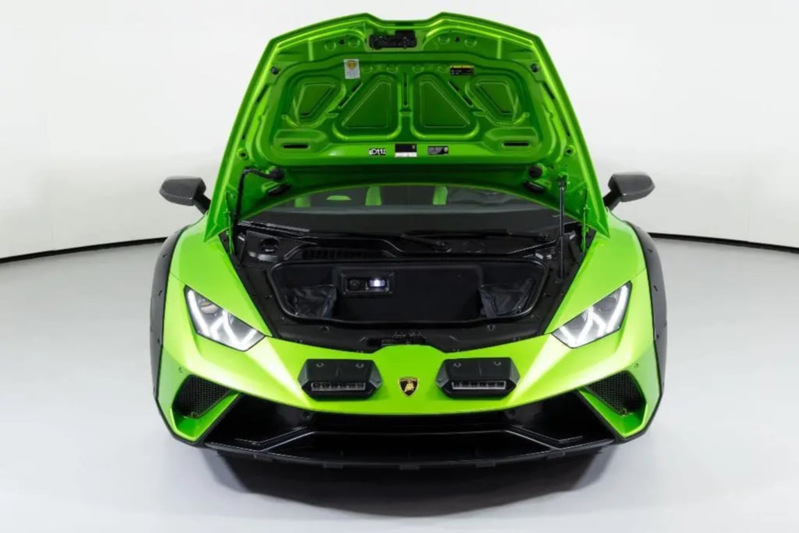 2024 Lamborghini Huracan Sterrato photo 10 of 22