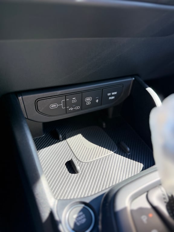 2025 Kia K4 EX photo 6 of 7