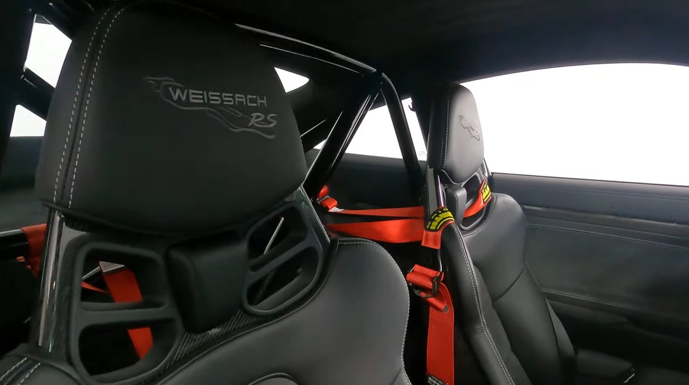2019 Porsche 911 GT2 RS photo 19 of 27