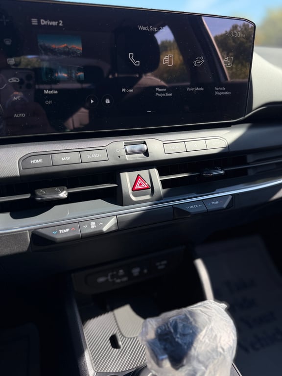 2025 Kia K4 EX photo 3 of 7