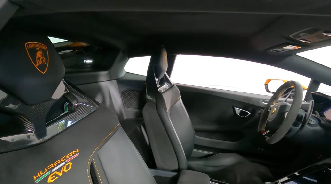 2020 Lamborghini Huracan EVO GT Celebtration photo 15 of 23