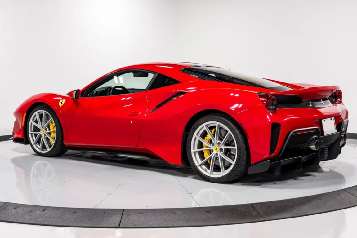 2020 Ferrari 488 Pista photo 11 of 51