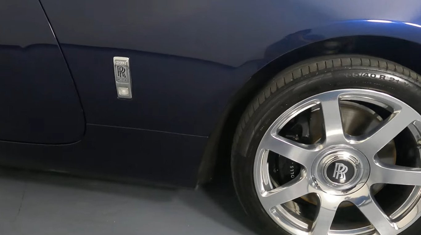 2019 Rolls-Royce Dawn photo 16 of 31