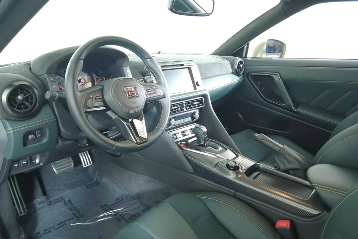 2024 Nissan GT-R T-spec photo 9 of 21