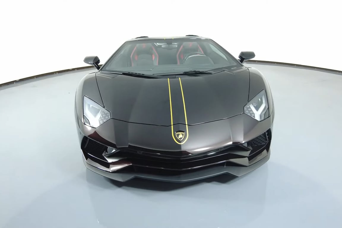 2018 Lamborghini Aventador S Roadster photo 2 of 15