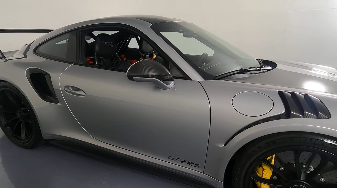 2019 Porsche 911 GT2 RS photo 13 of 27