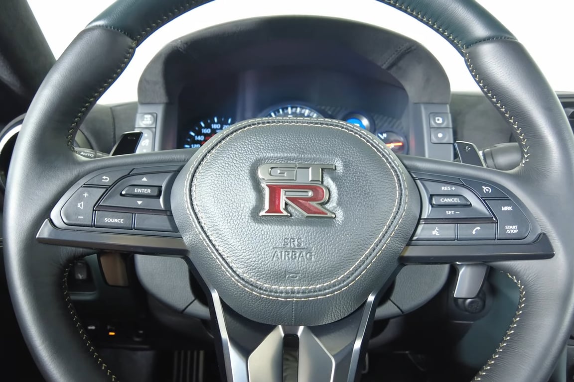 2024 Nissan GT-R T-spec photo 16 of 21