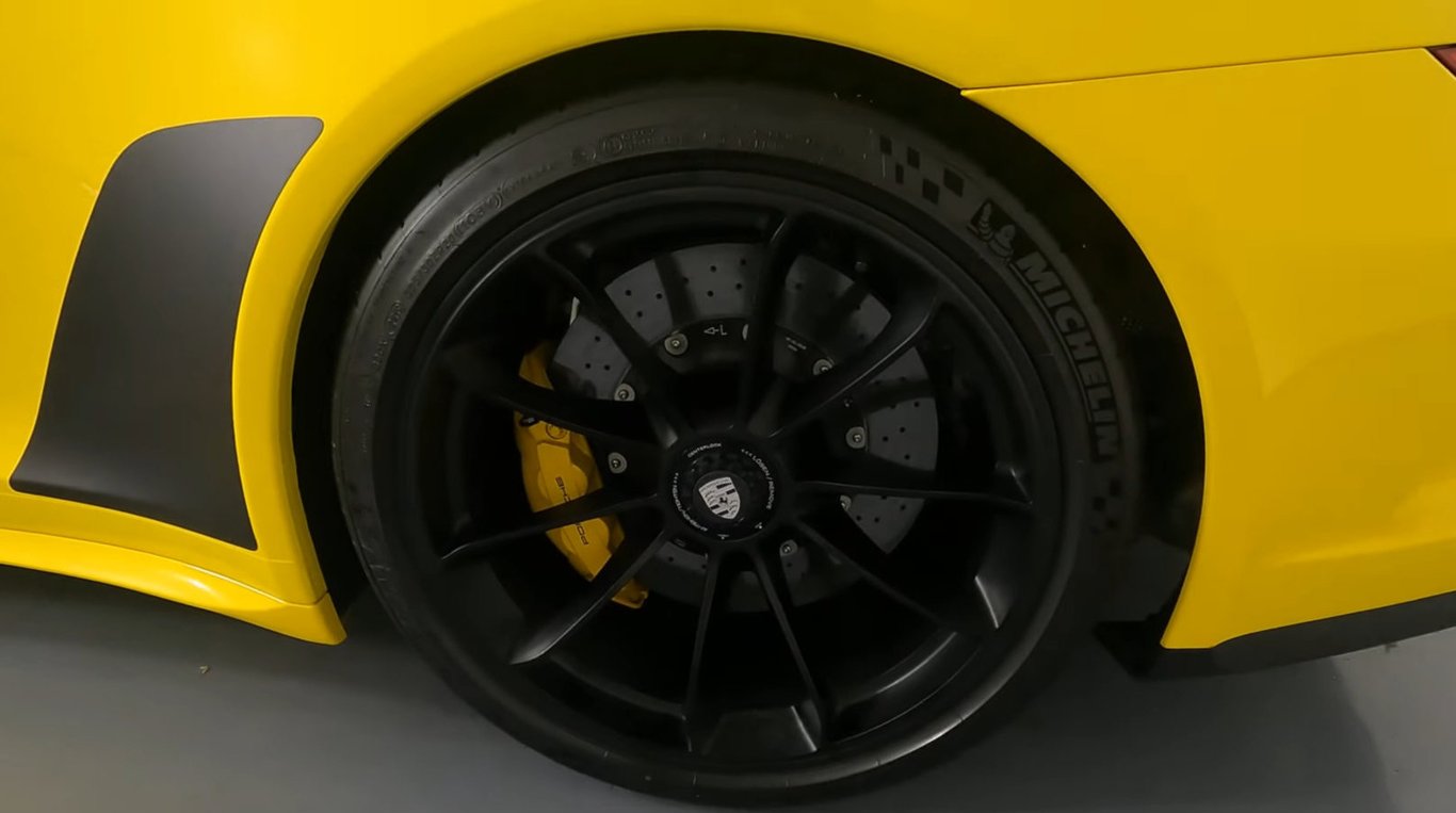 2019 Porsche 911 Speedster photo 9 of 21