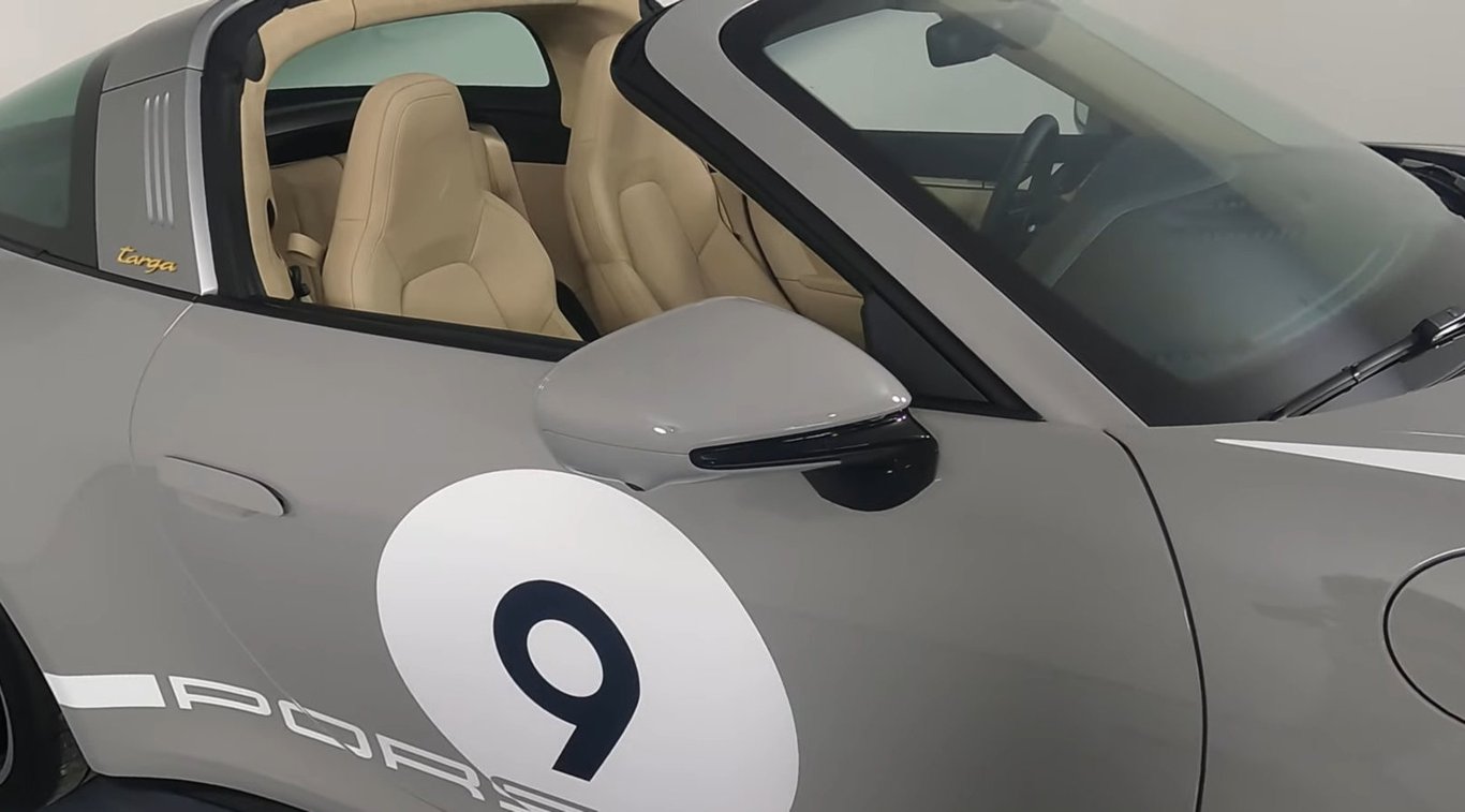 2021 Porsche 911 Targa 4S Heritage Edition photo 13 of 29