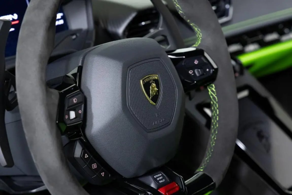 2024 Lamborghini Huracan Sterrato photo 13 of 22