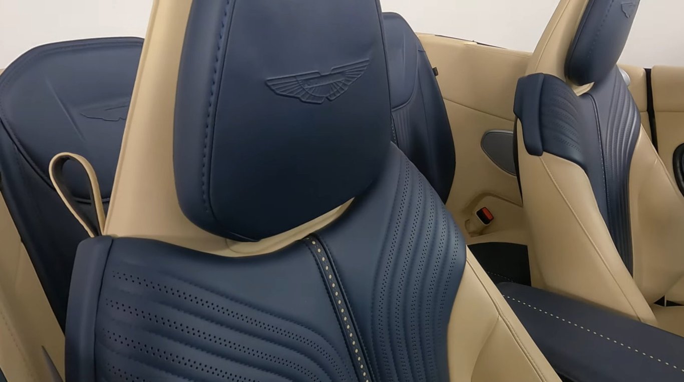 2019 Aston Martin DB11 Volante photo 23 of 33