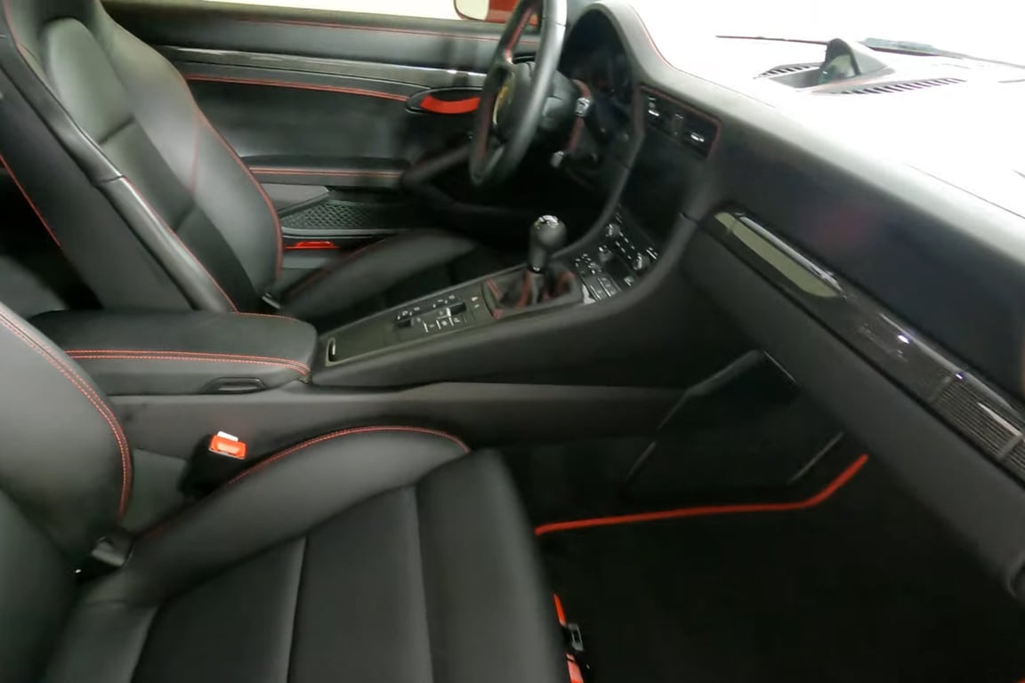 2019 Porsche 911 Speedster photo 16 of 21