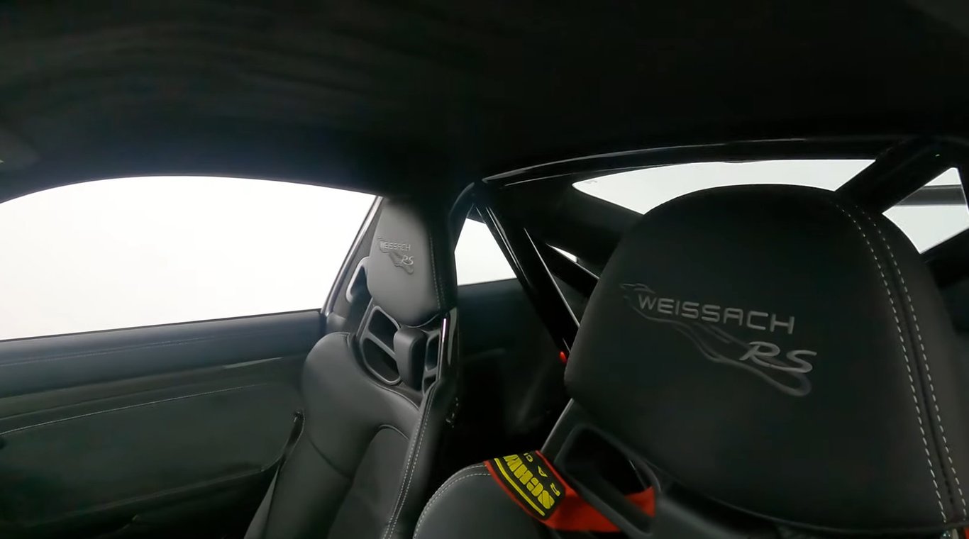 2019 Porsche 911 GT2 RS photo 15 of 27